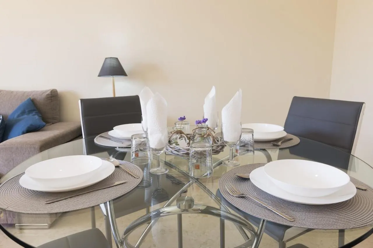 2197-Superb 2Bedrooms In Residence With Pool! 0*, مانيلفا